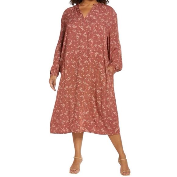 Treasure & Bond Shirred Long Sleeve Ditsy Floral Midi Dress - Picture 2 of 16